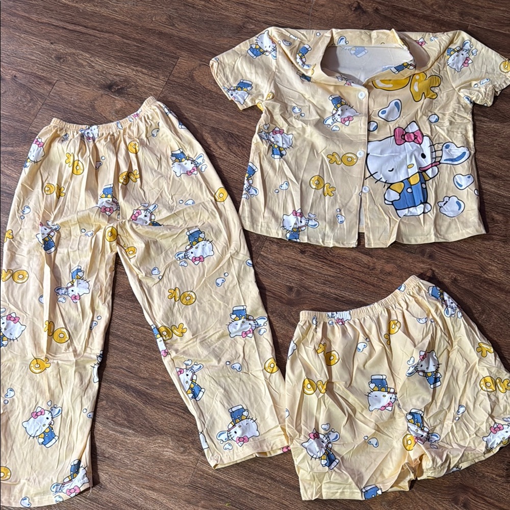 Hello Kitty Yellow women Pajamas Set